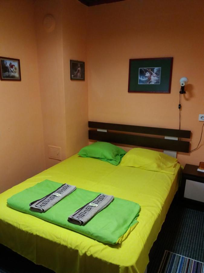 Стаи За Гости Ореха Троян Private Rooms Oreha المظهر الخارجي الصورة